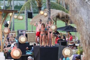 20161117-gallery-beach-party-04