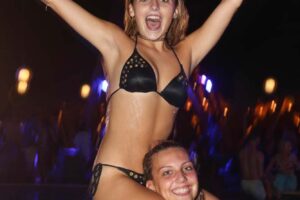 20161117-gallery-beach-party-36