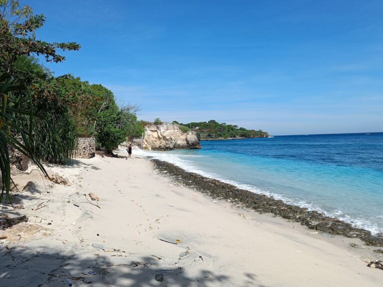 Hidden Beach Nusa Lembongan 1