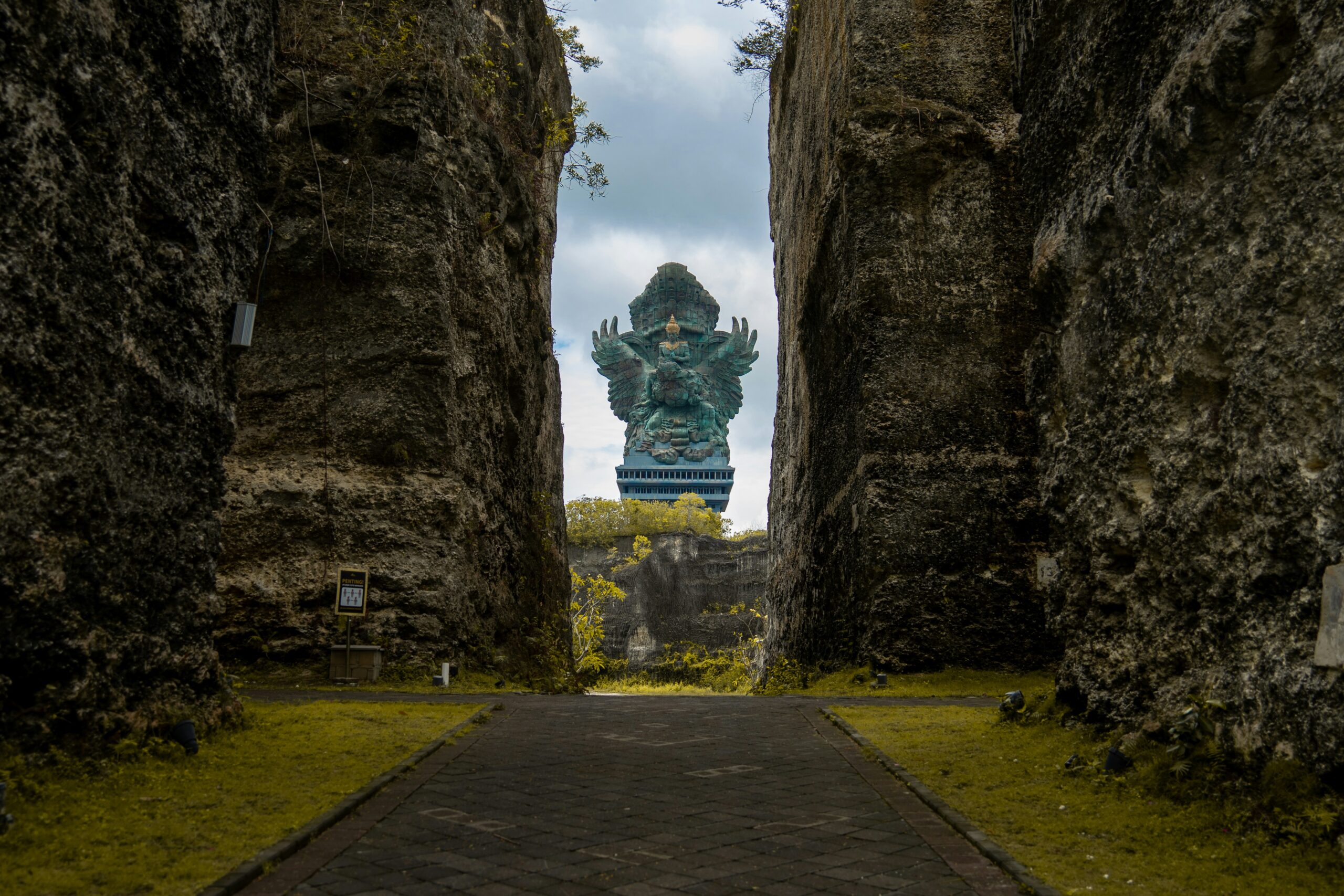 Garud Wisnu Kencana - Bali