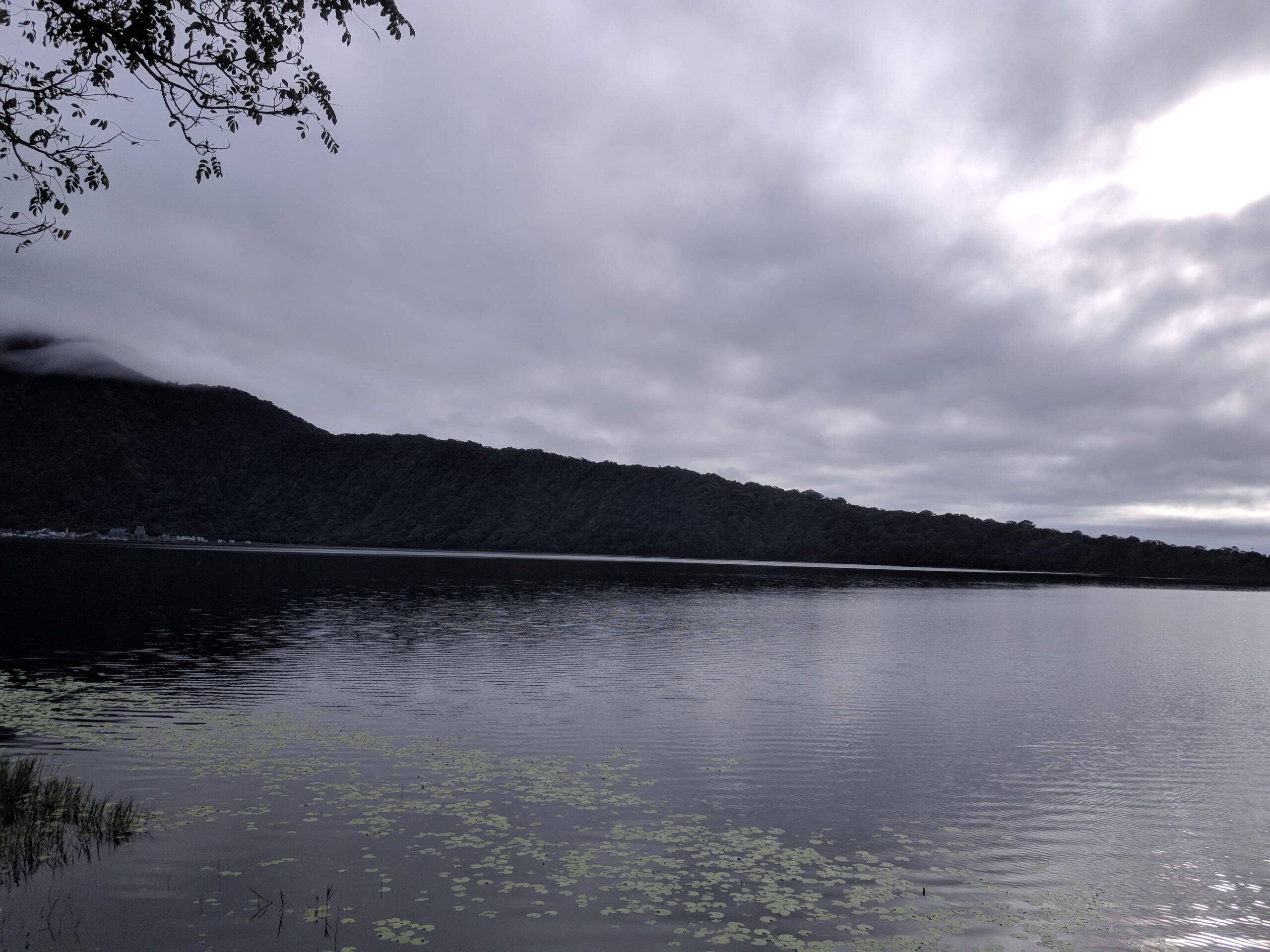 Beratan Lake 24051595 Agus Dibya