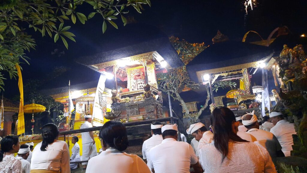 Sibanggede puradalemsayan saraswati 24031561 novita dewi ceremony