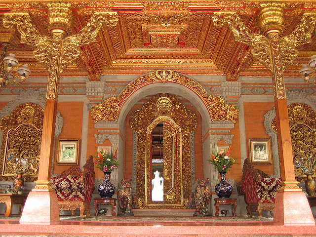 The Ubud Palace Find the Abundance of Balinese arts and Cultures 3 www ubudvillasrental