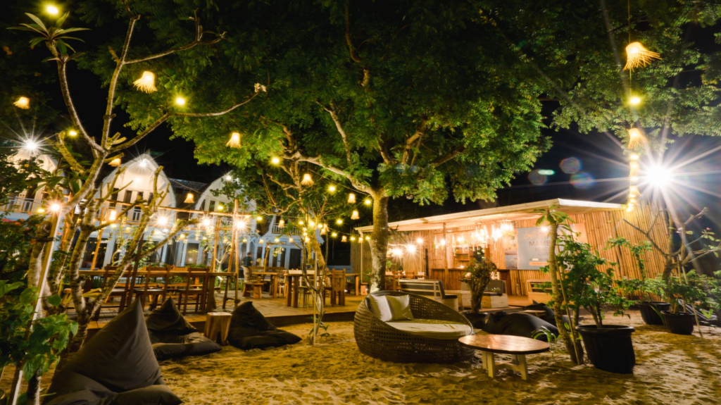 mambo beach cafe nusa penida