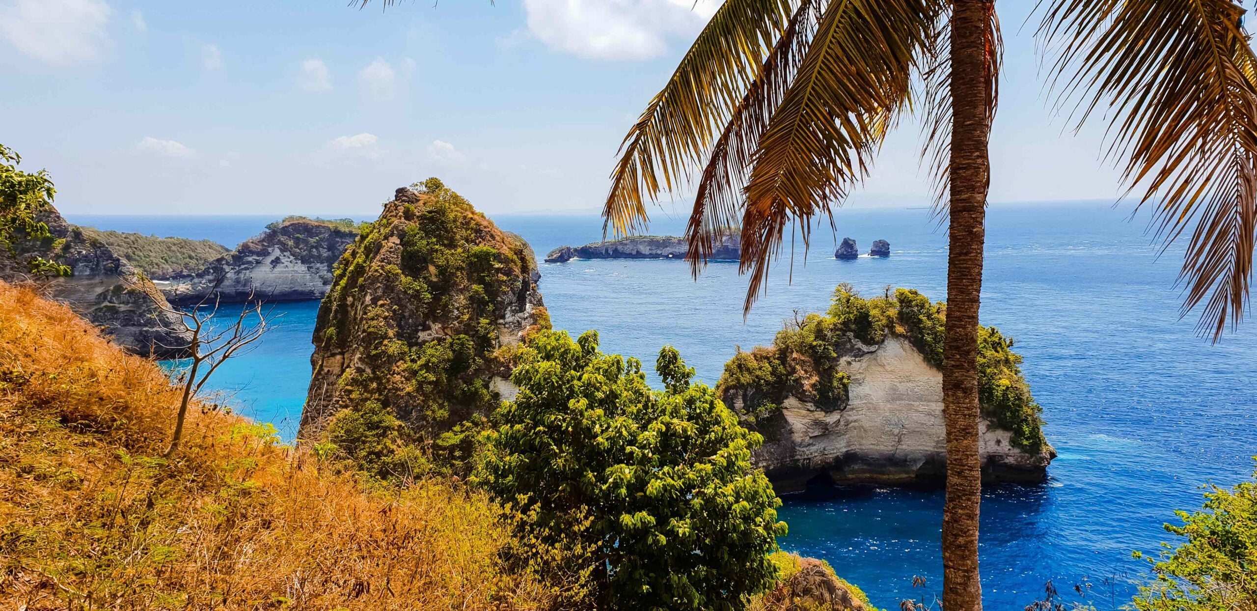 Manta Bay or Kelingking Beach on Nusa Penida Island, Bali, Indonesia