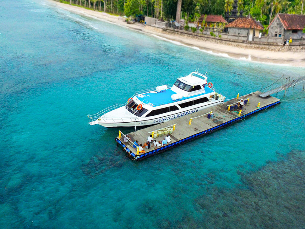 nusa penida harbour
