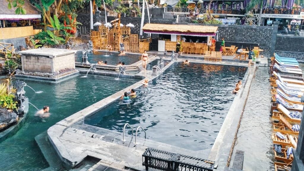 batur natural hot spring