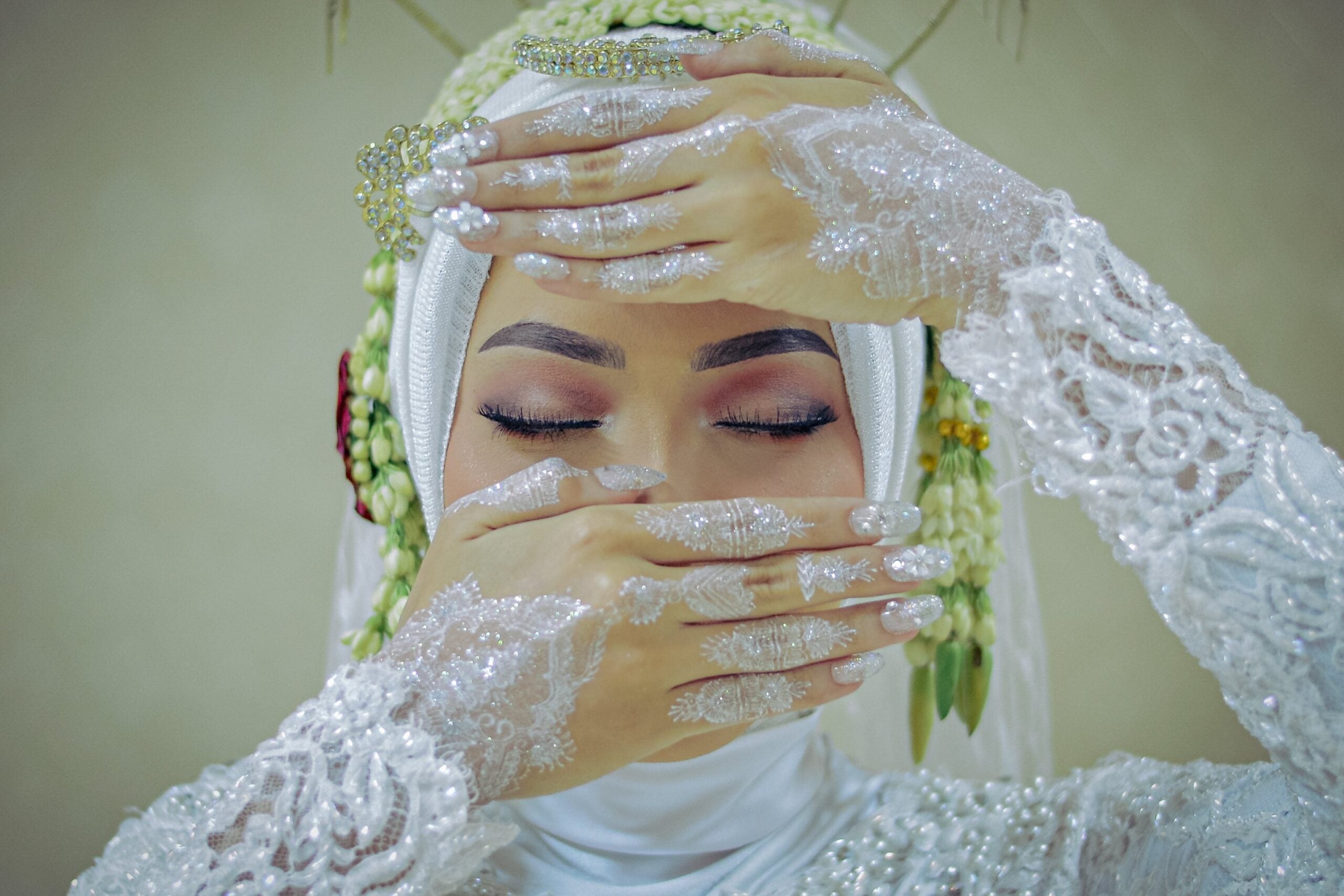 indonesian women using kebaya mixed with modern hi 2023 11 27 05 15 33 utc