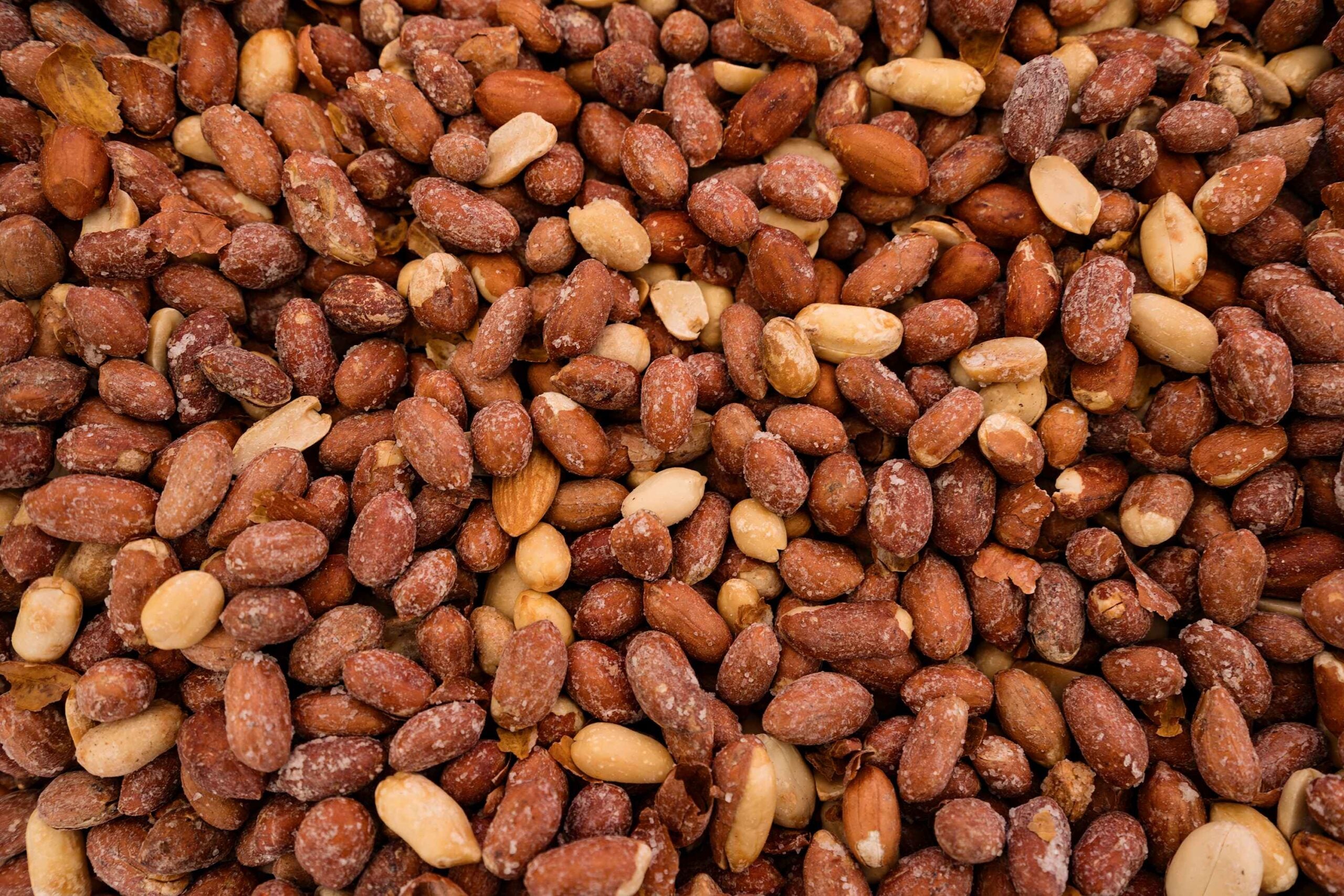Organic peanuts background