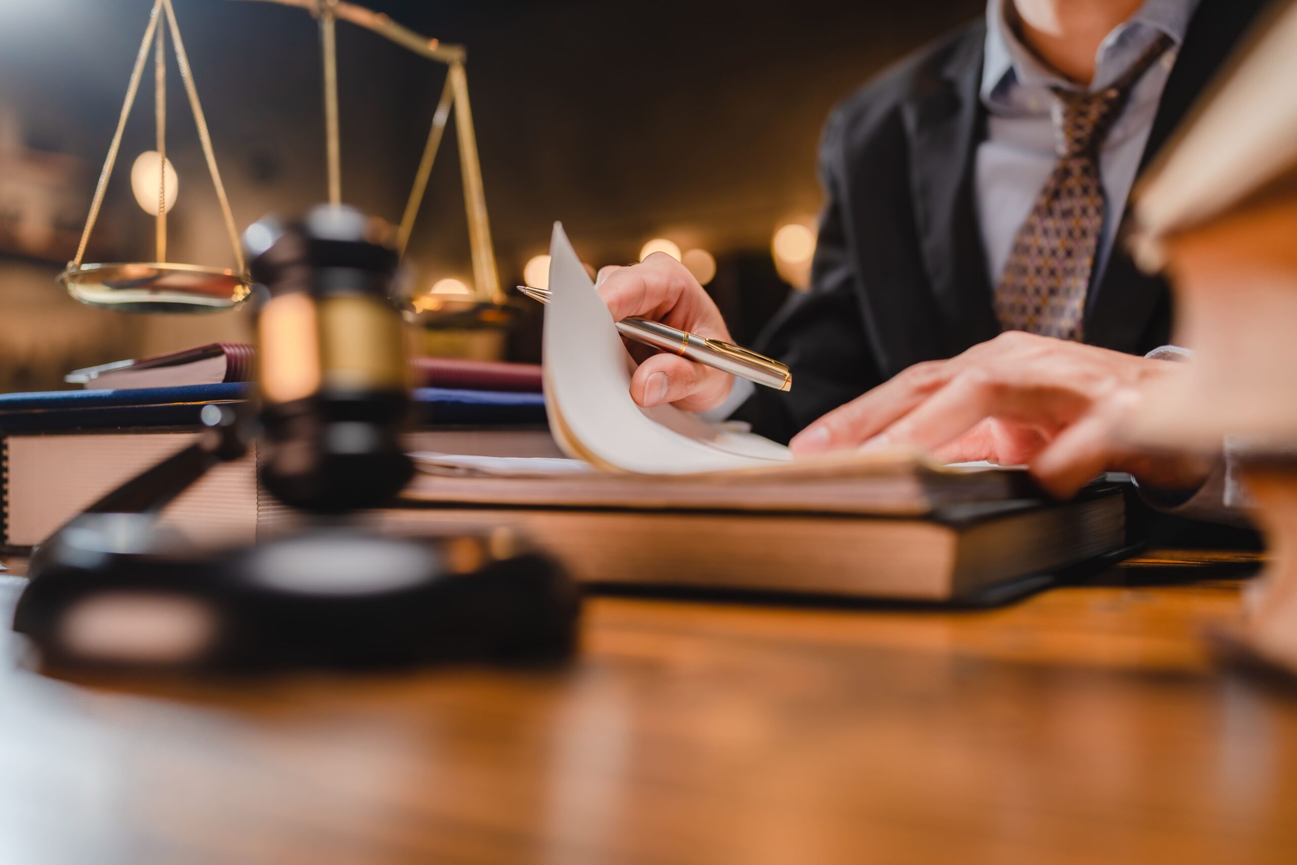 law judgment gavel