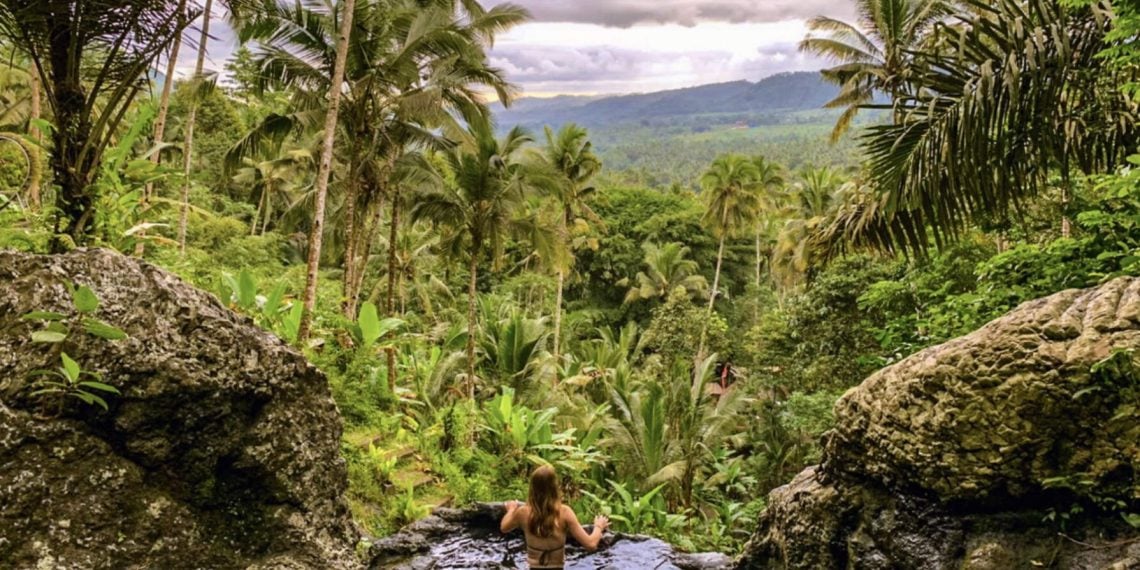 gembleng waterfall bali source youtrip id