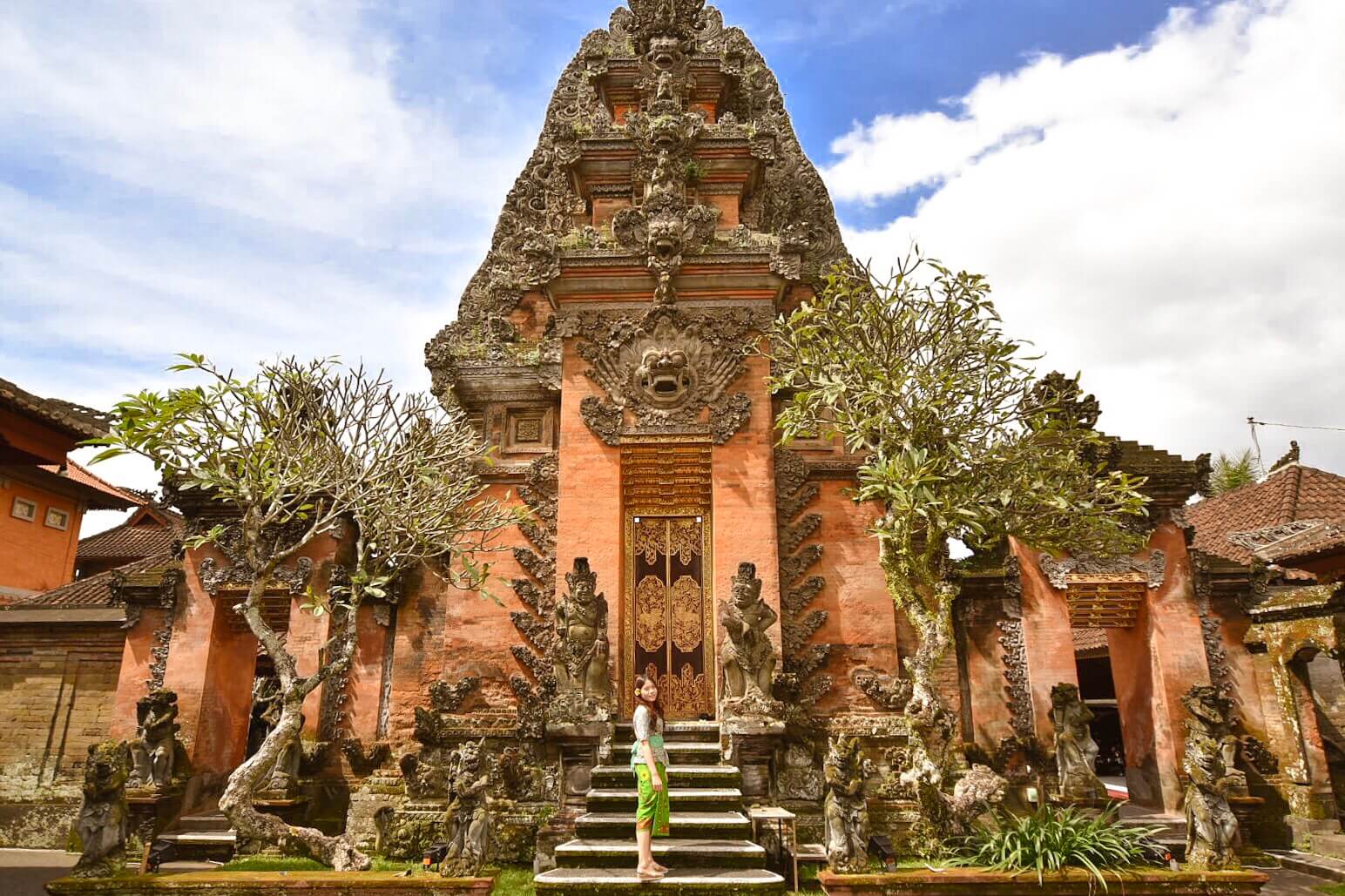 puri agung peliatan ubud bali sandra travelblog com