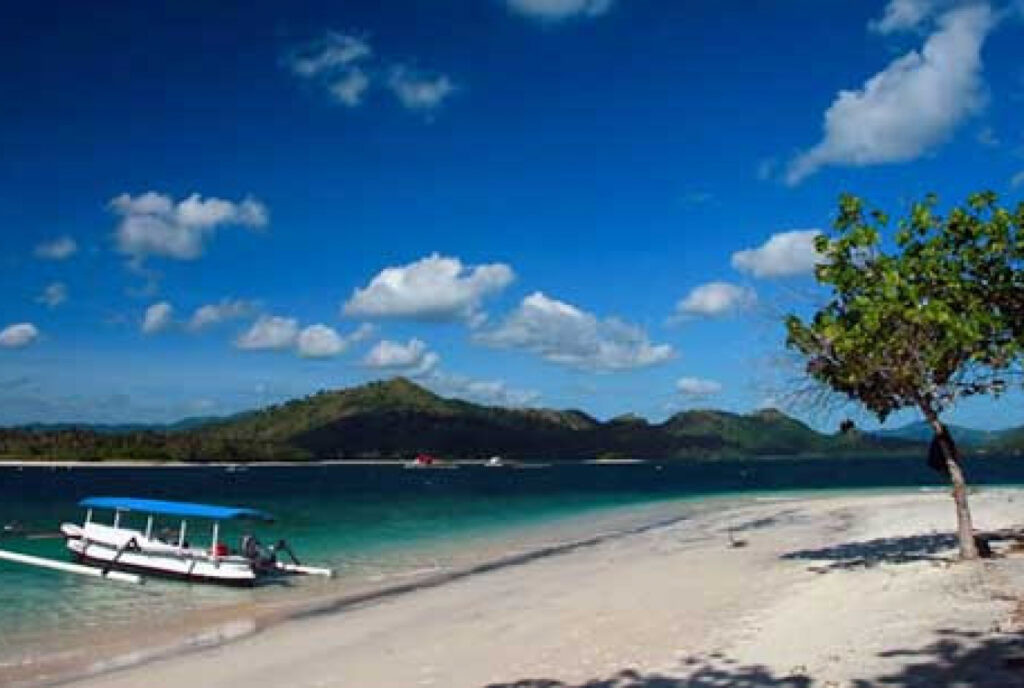 suasana alam di gili tangkong yang indah foto idlomboki edgw id lombokindonesia org