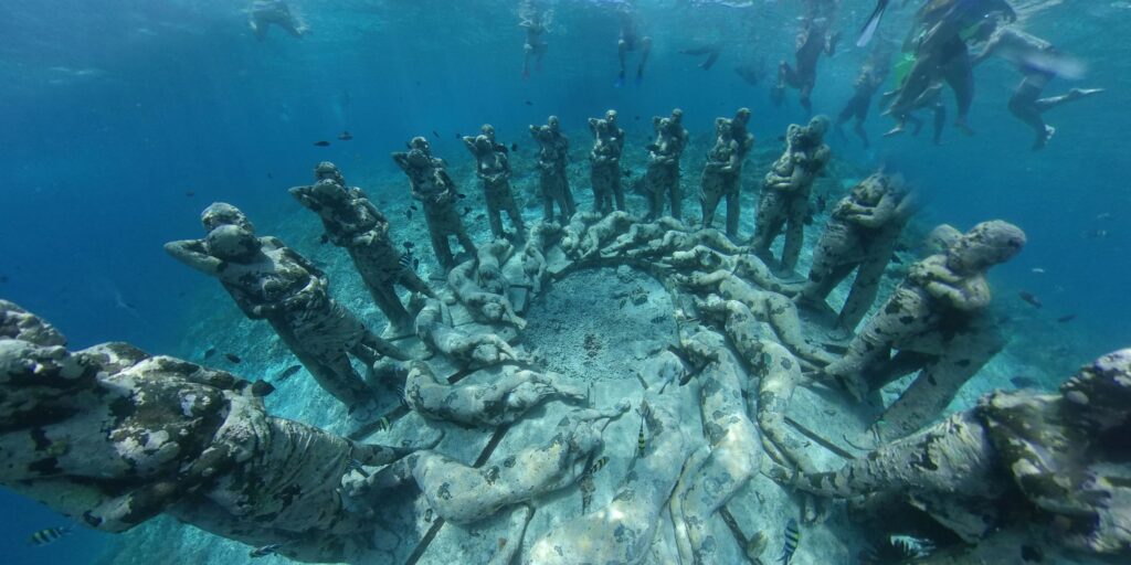 Bask Nest underwater sculptures - Gili Meno