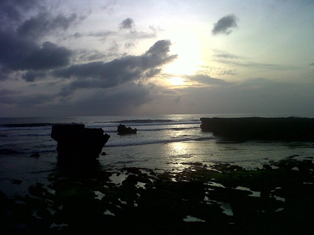 Batubolong Canggu Beach Sunset 07111234 Putu Sugiarti