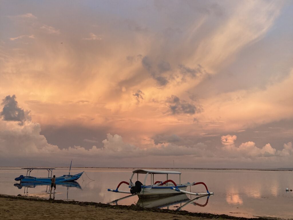 Sunrise Sanur Beach View 24051638 I Gusti Ayu Ratna Pramhita