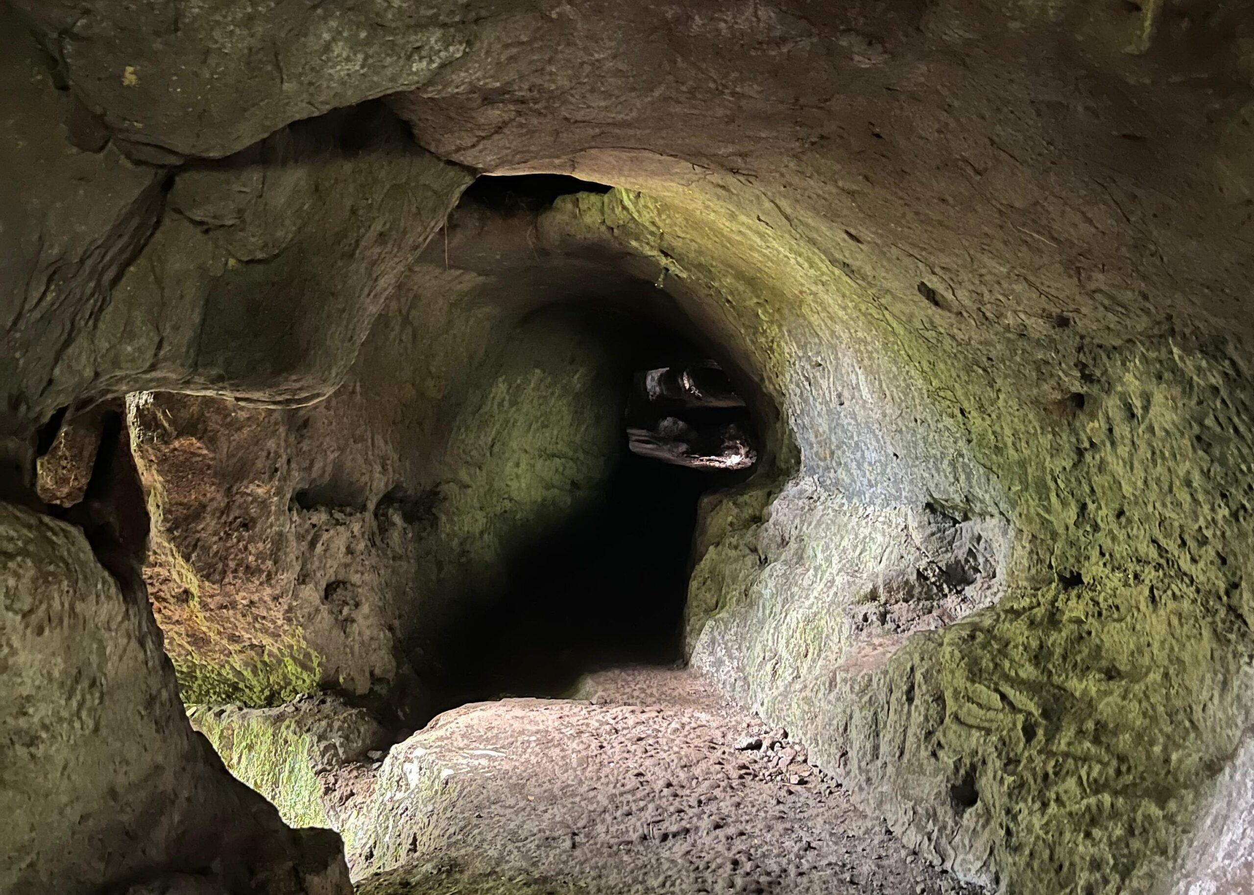 Hidden Cave in Ulun Petanu Waterfall 24071807 Ayu Pramestya Putri Ayu Putri