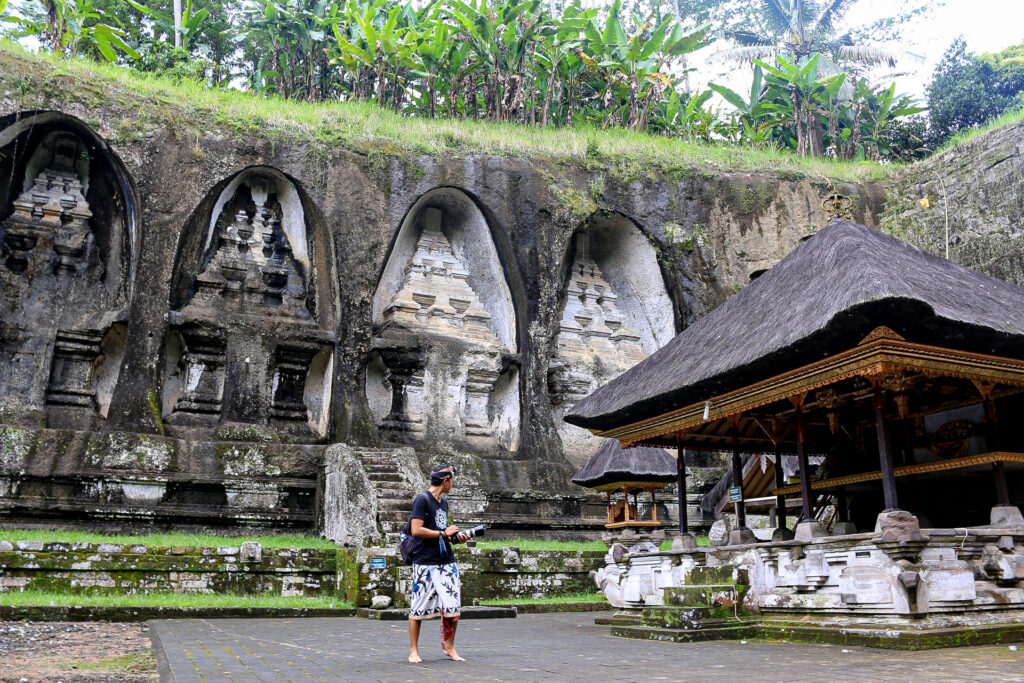 Pura Gunung Kawi 22110073 Aditya Maysaputra Aditya Mp