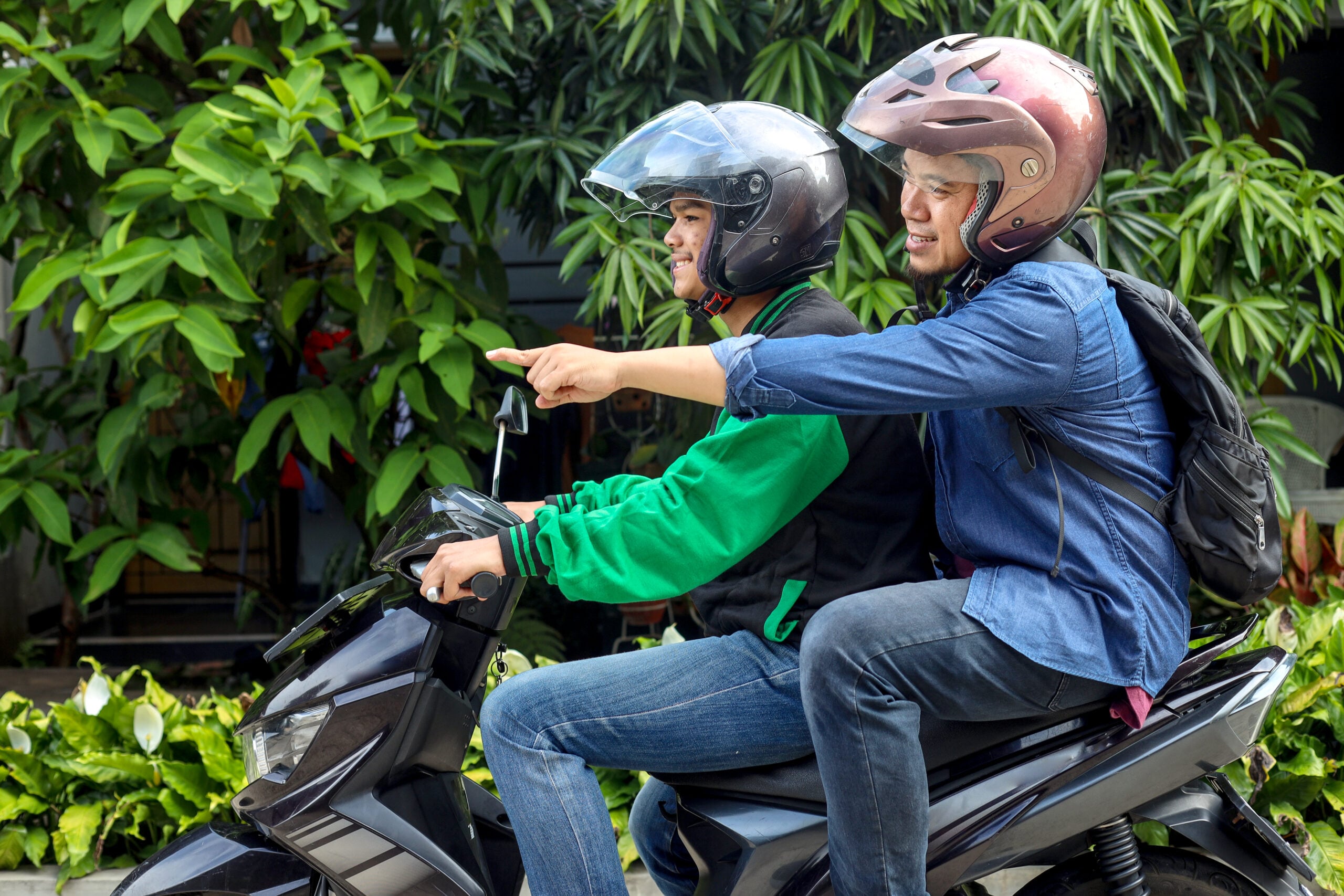 grab bike - gojek - scooter
