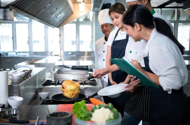 Cooking class atmosphere, Is to work closely with a chef and lea