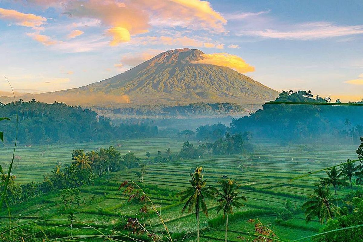 Bukit Cinta, Karangasem