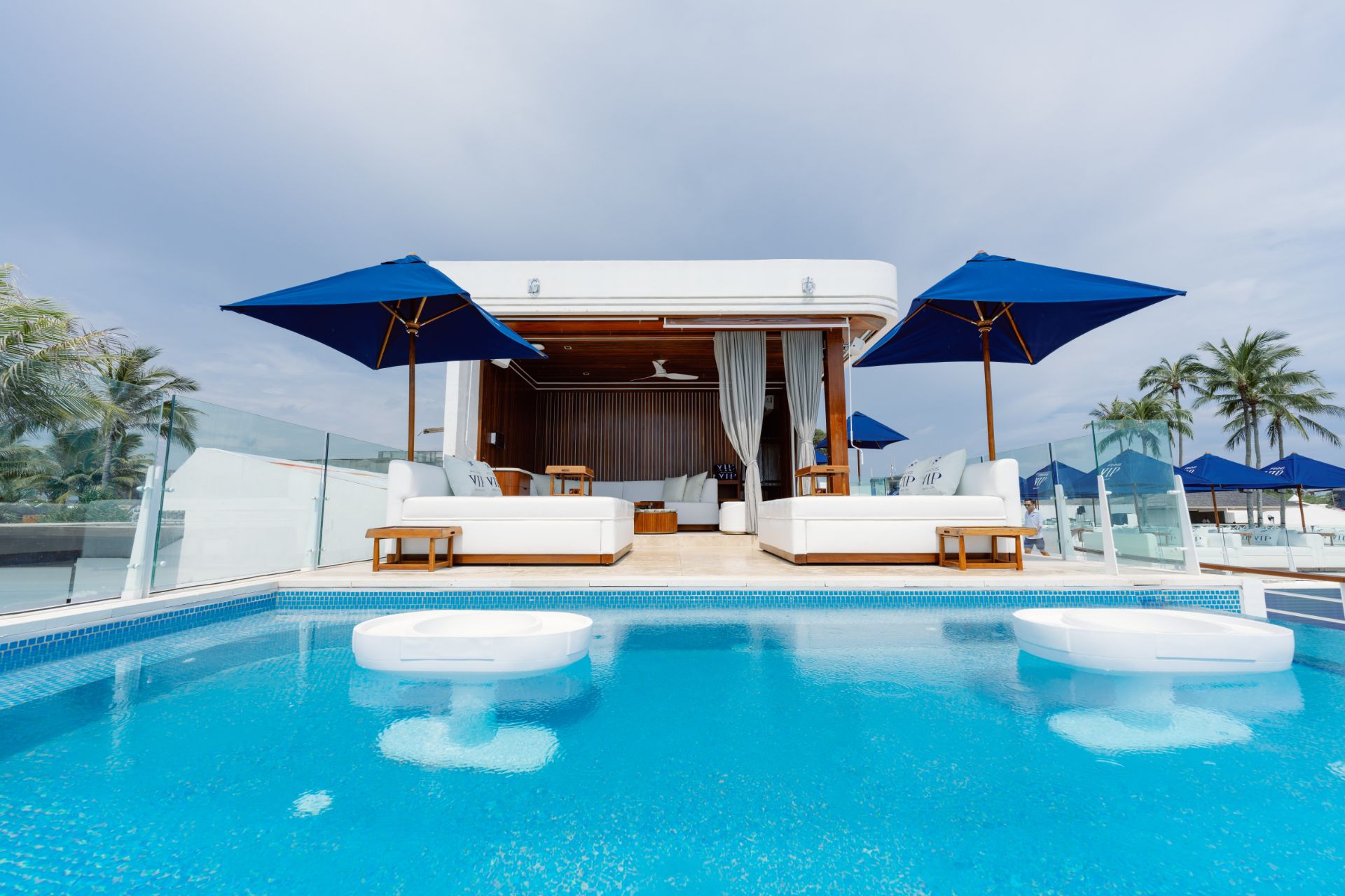 Elite Cabana