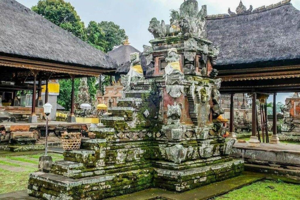 Penataran Sasih Temple wisata app