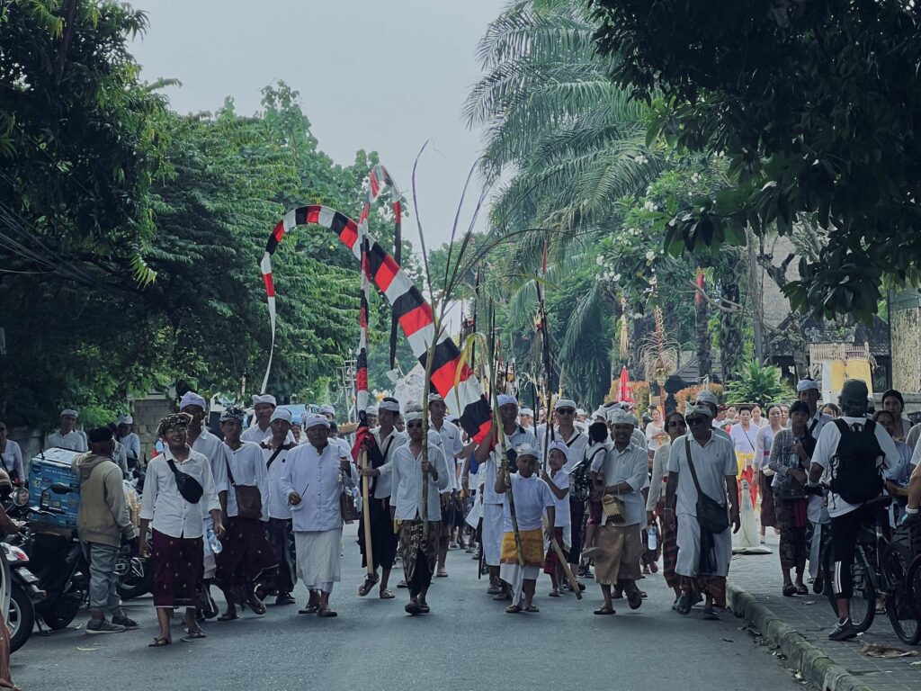 Melasti Segara Balinese Ceremony Tude Brahmasta