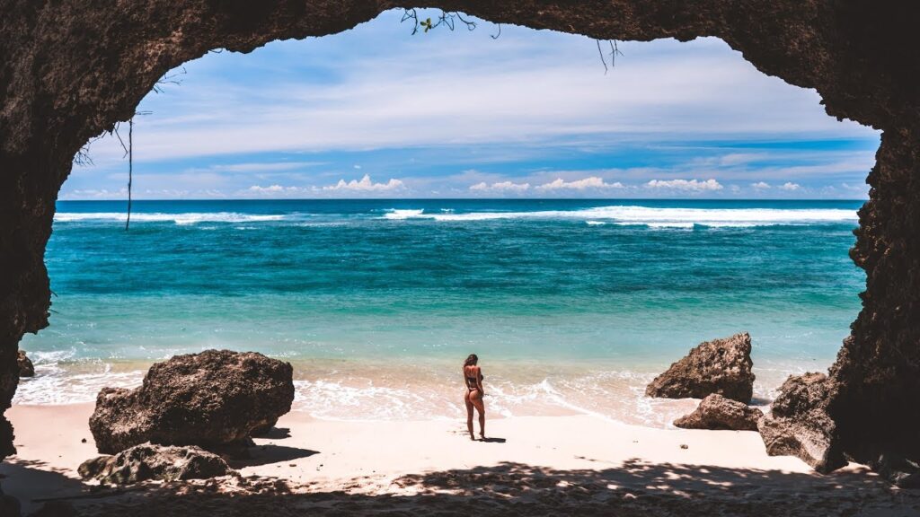 Pantai Gunung Payung Bali