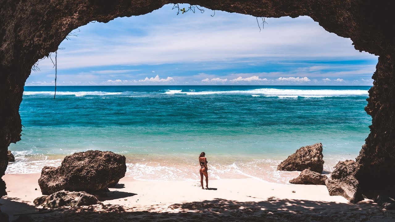 Pantai Gunung Payung Bali
