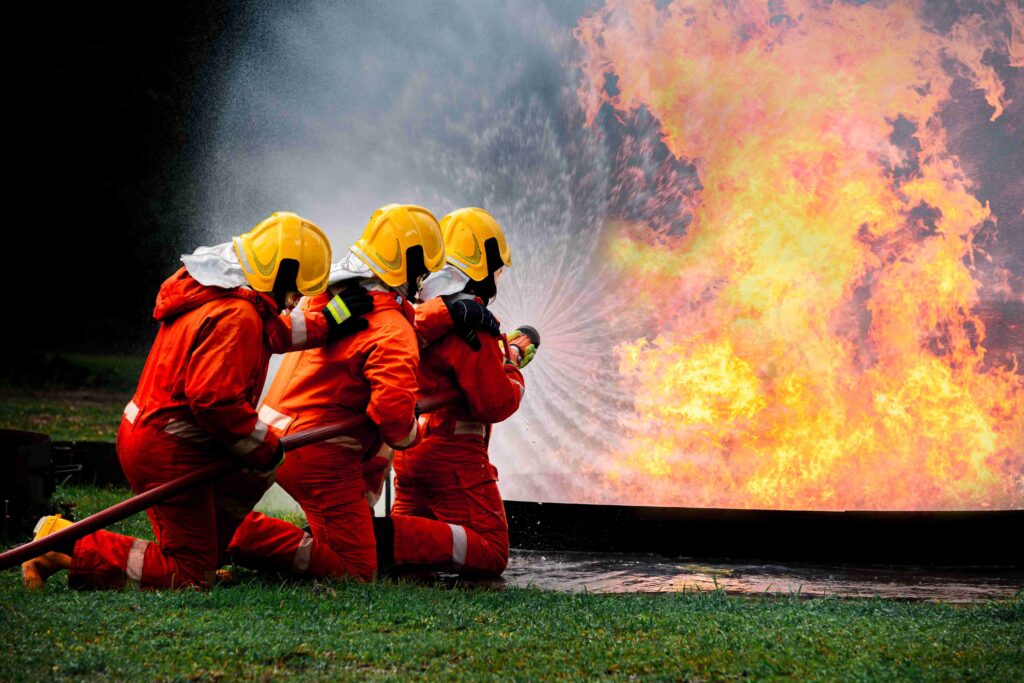 firefighters safety using twirl water fog type fir 2025 03 13 15 25 19 utc