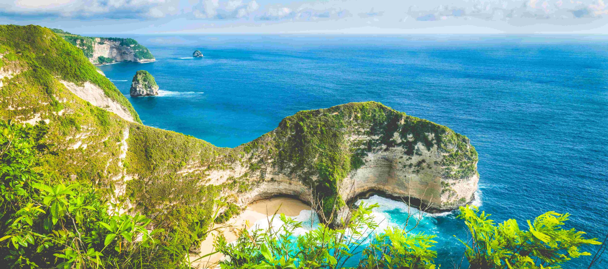 Karang Dawa, Manta Bay or Kelingking Beach on Nusa Penida Island, Bali, Indonesia