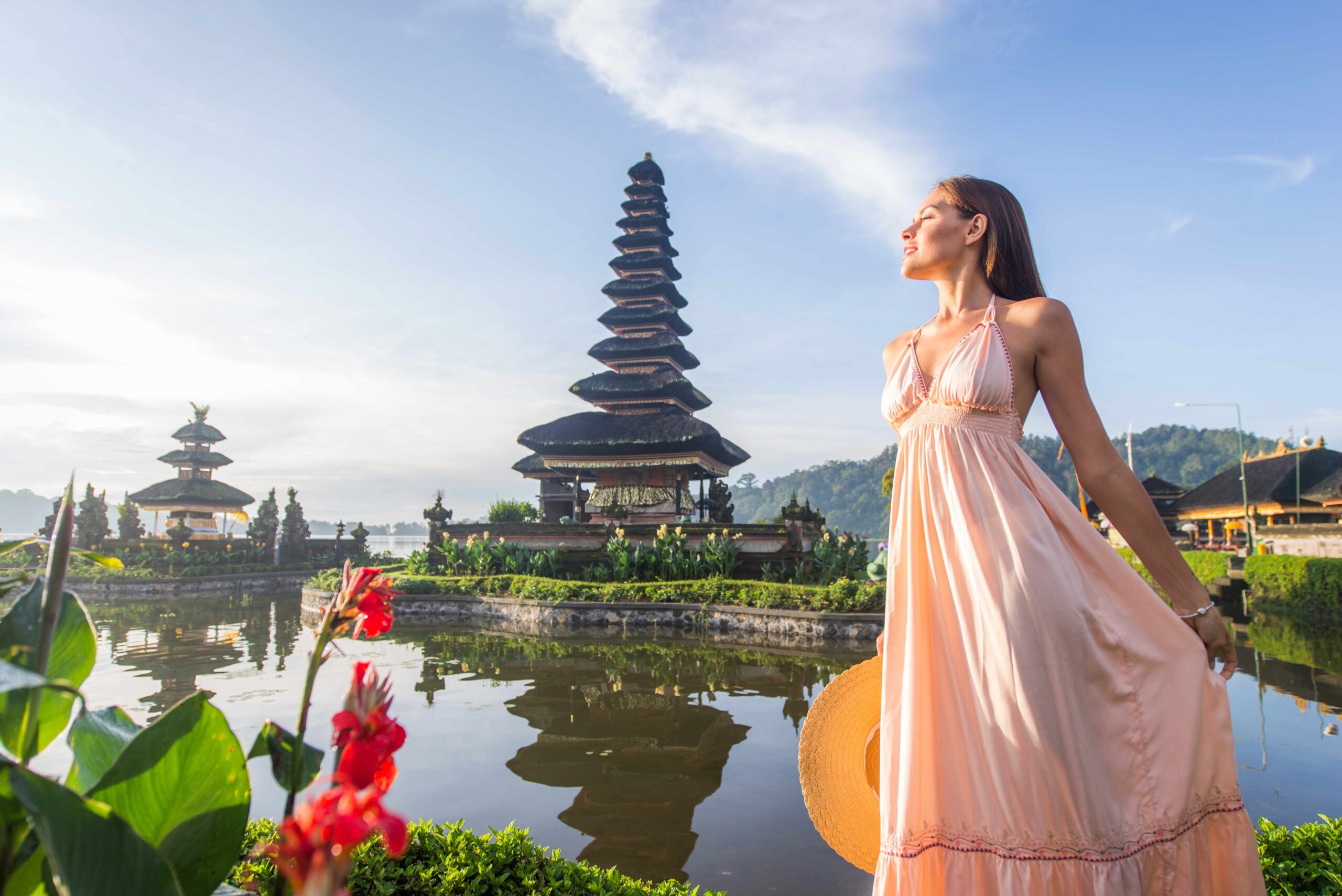 Young woman at the Pura Ulun Danu Bratan, Bali