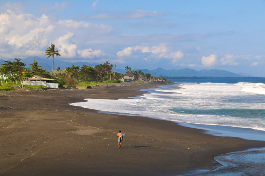 keramas beach surfing bali