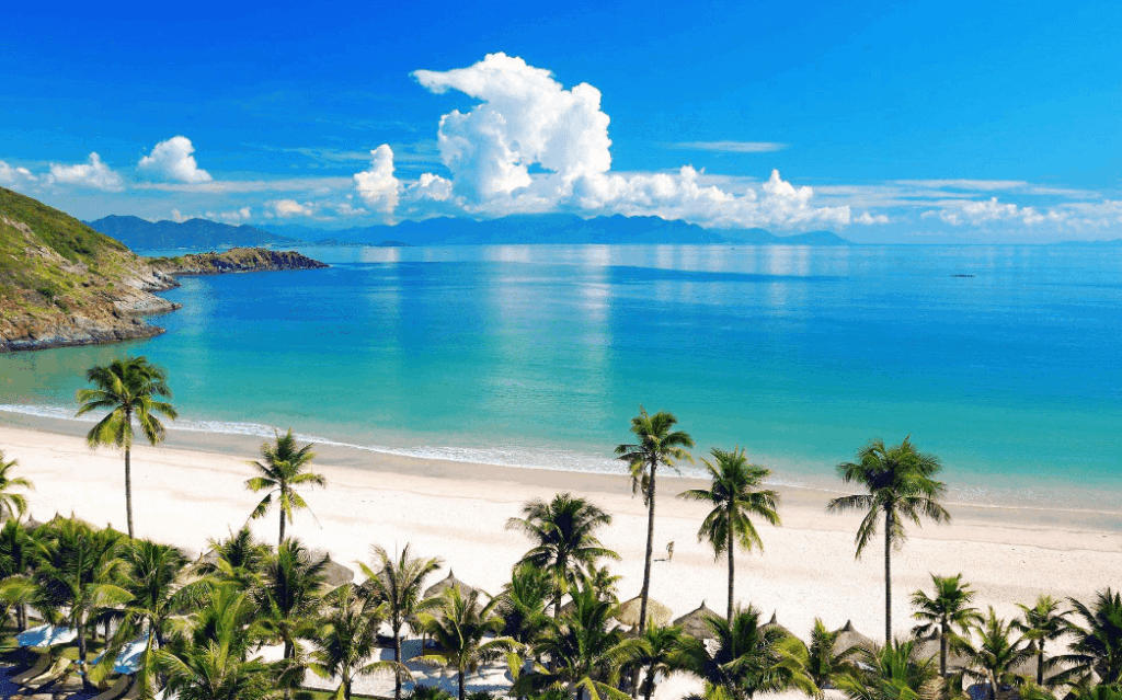 my khe beach da nang phong nha locals 9