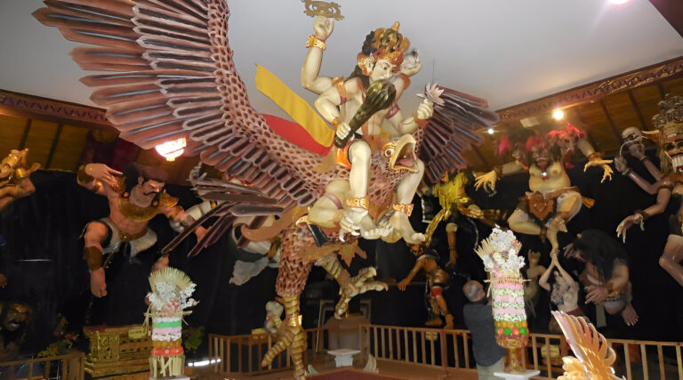 vishnu chevauchant garuda (1)