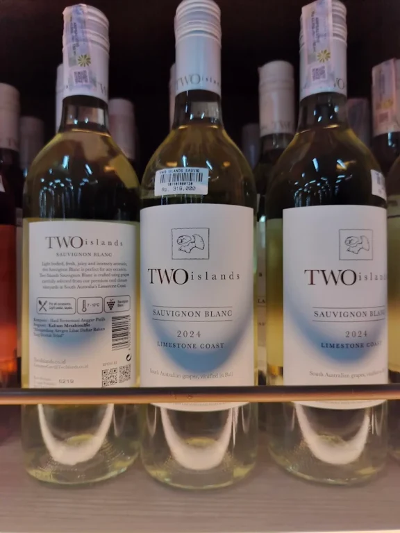 Two Islands Wine Tasting