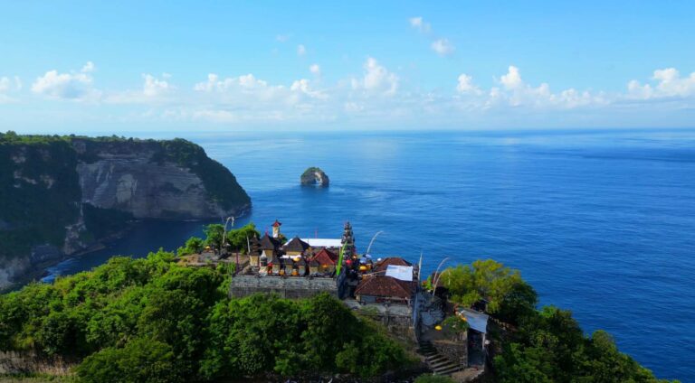 pura gunung cemeng