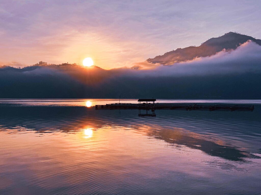 Sunrise Lake Batur Kintamani 22120074 Ariyanto Achmad Ariyanto Achmad