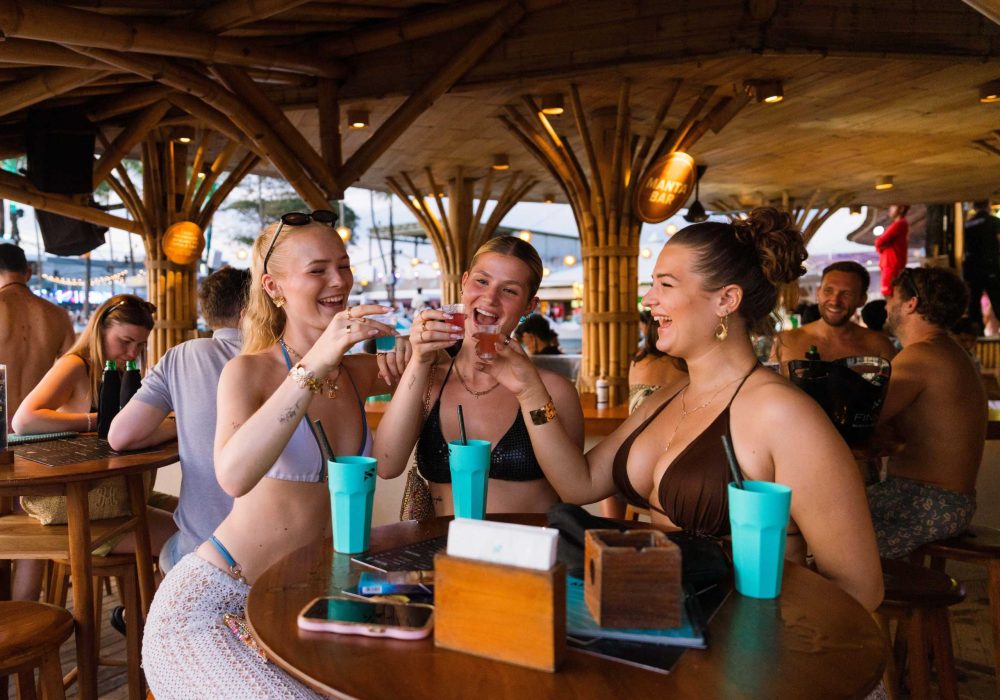 2025 06 19 Weekly Recap 03687 (manta bar)