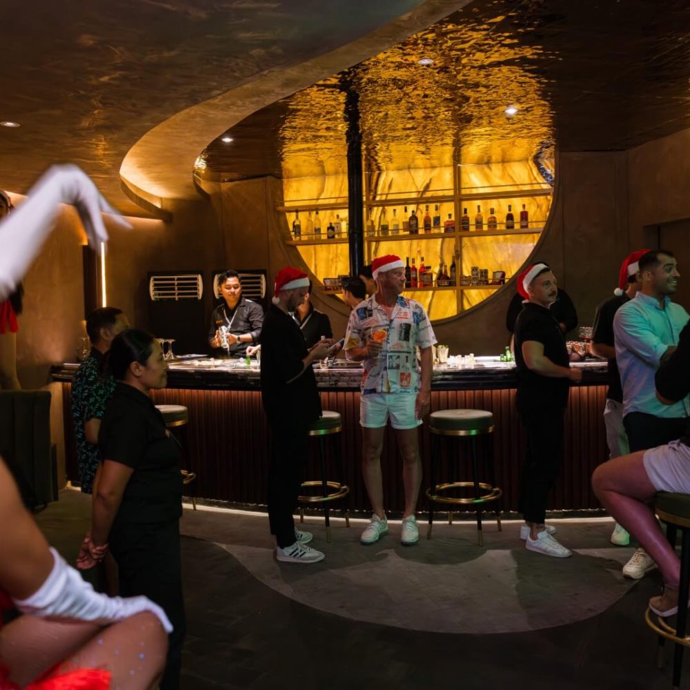 2025 11 19 CHRISTMAS HIDDEN BAR DK 14