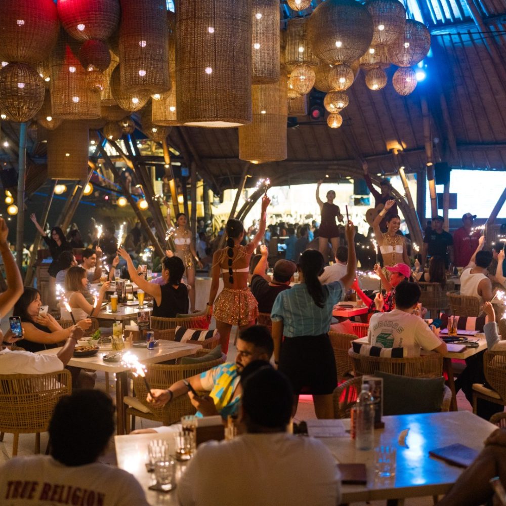 FINNS Beach Party Restaurant (1)