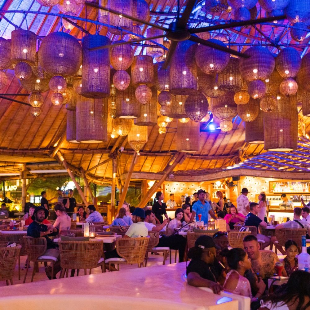 FINNS Beach Party Restaurant (2)