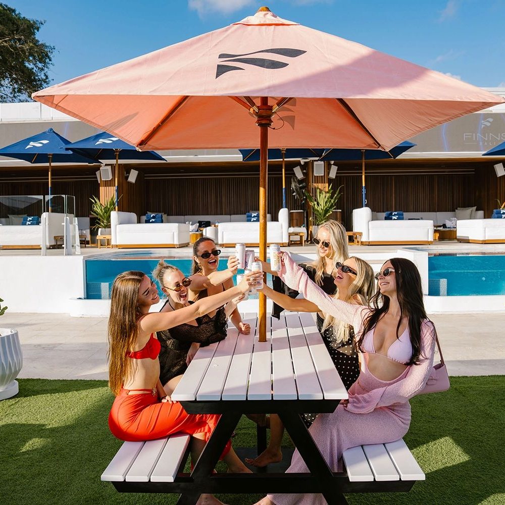 GARDEN PARTY TABLES OUTDOOR