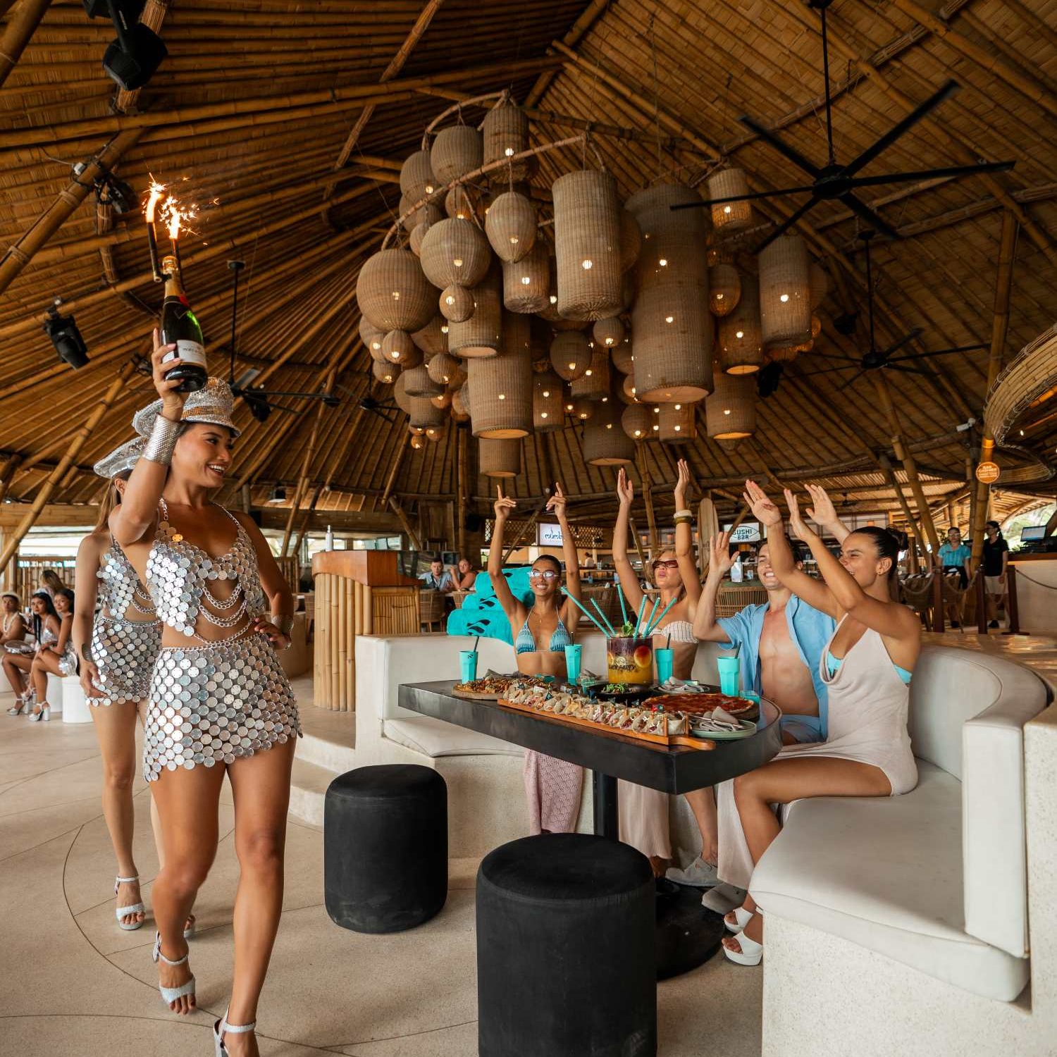 PARTY BOOTH