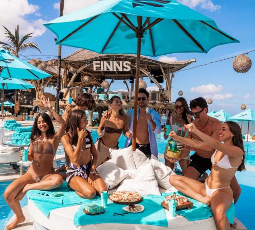 Party Lagoon Island Bed
