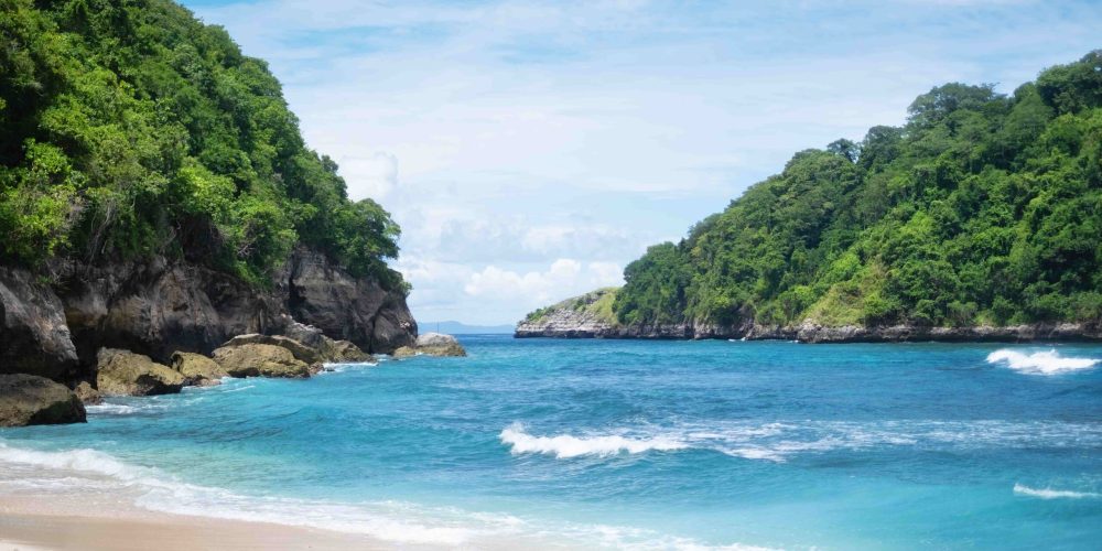 kelingking beach nusa penida island indonesia 2023 11 27 05 33 59 utc